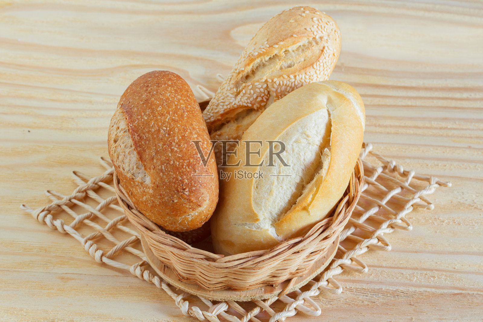 巴西法式面包，迷你法棍面包，芝麻照片摄影图片