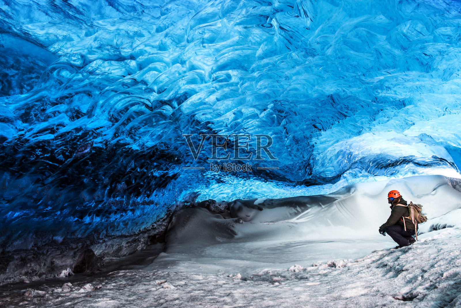 冰岛的冰川冰洞照片摄影图片
