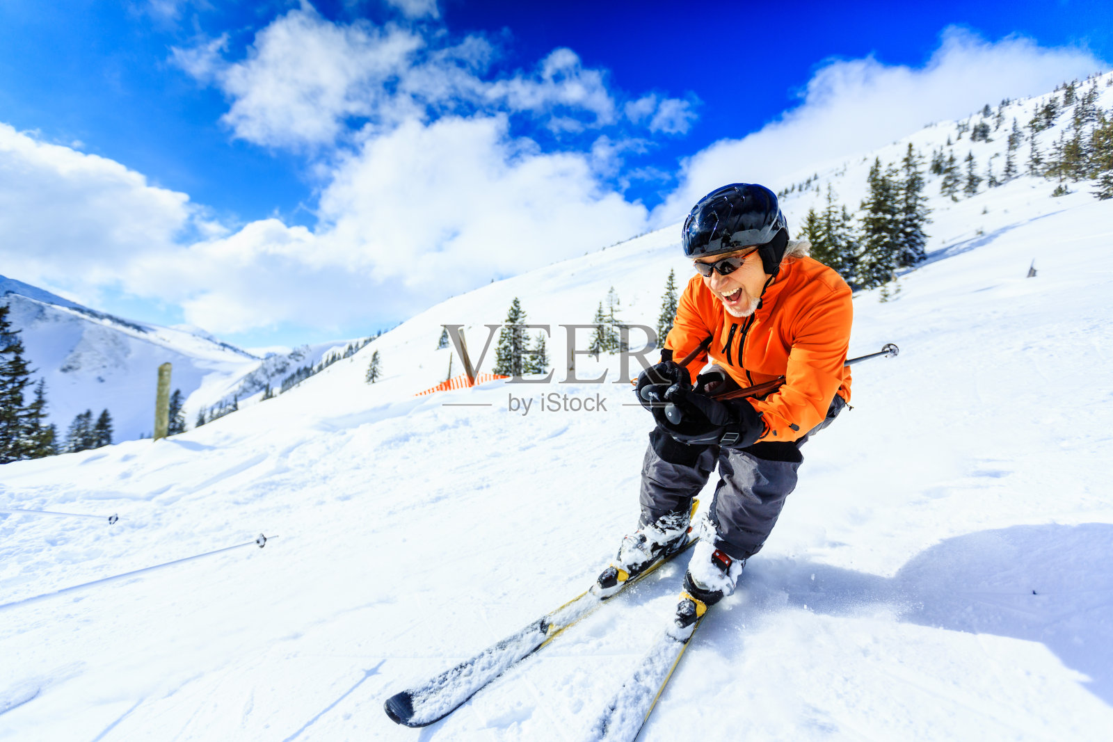 高级人滑雪照片摄影图片
