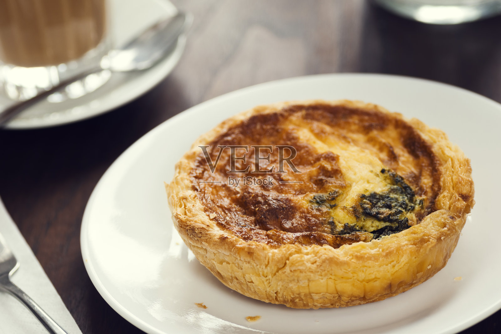 葡萄牙早餐菠菜或奶酪乳蛋饼照片摄影图片