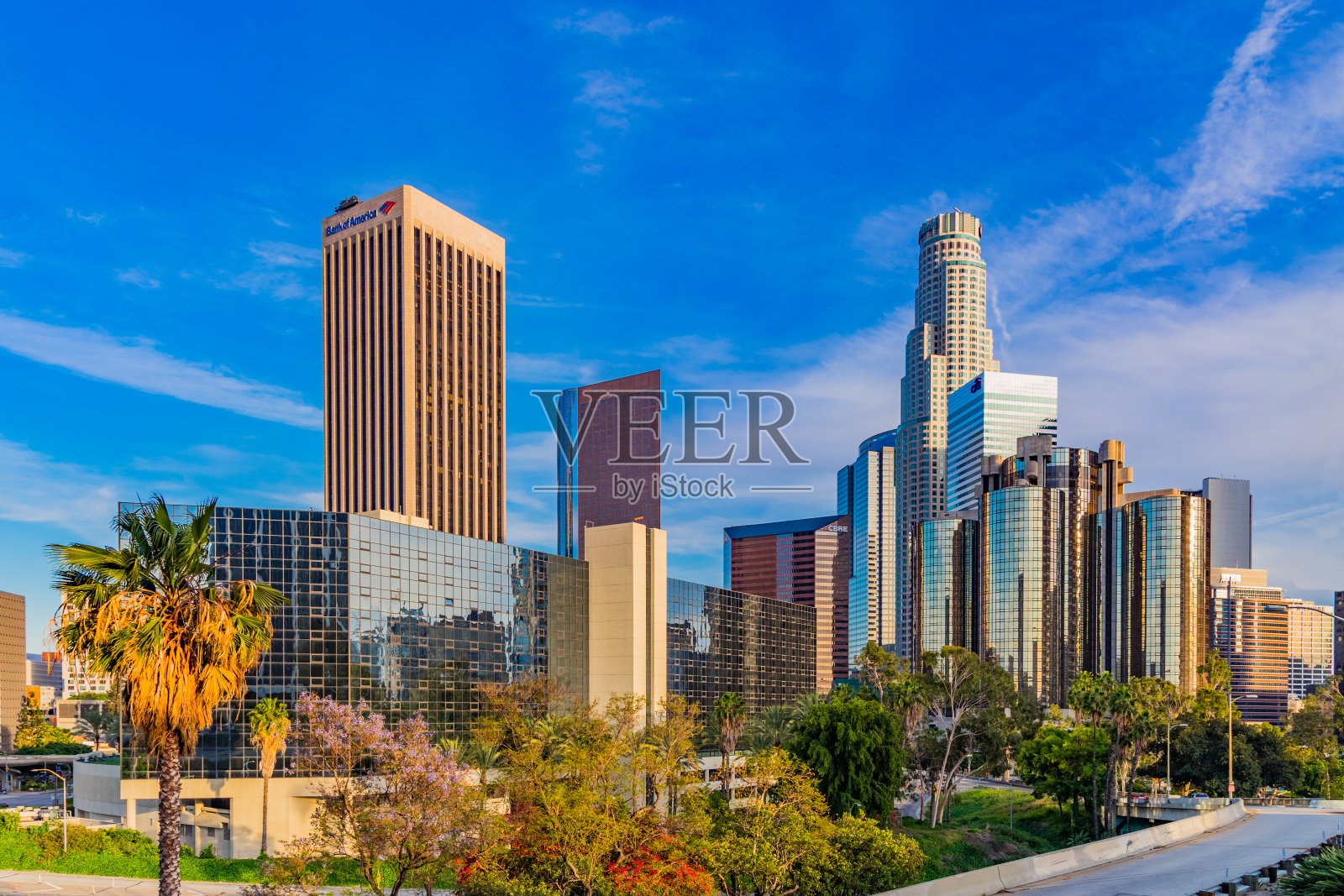洛杉矶市中心摩天大楼的天际线，加州照片摄影图片