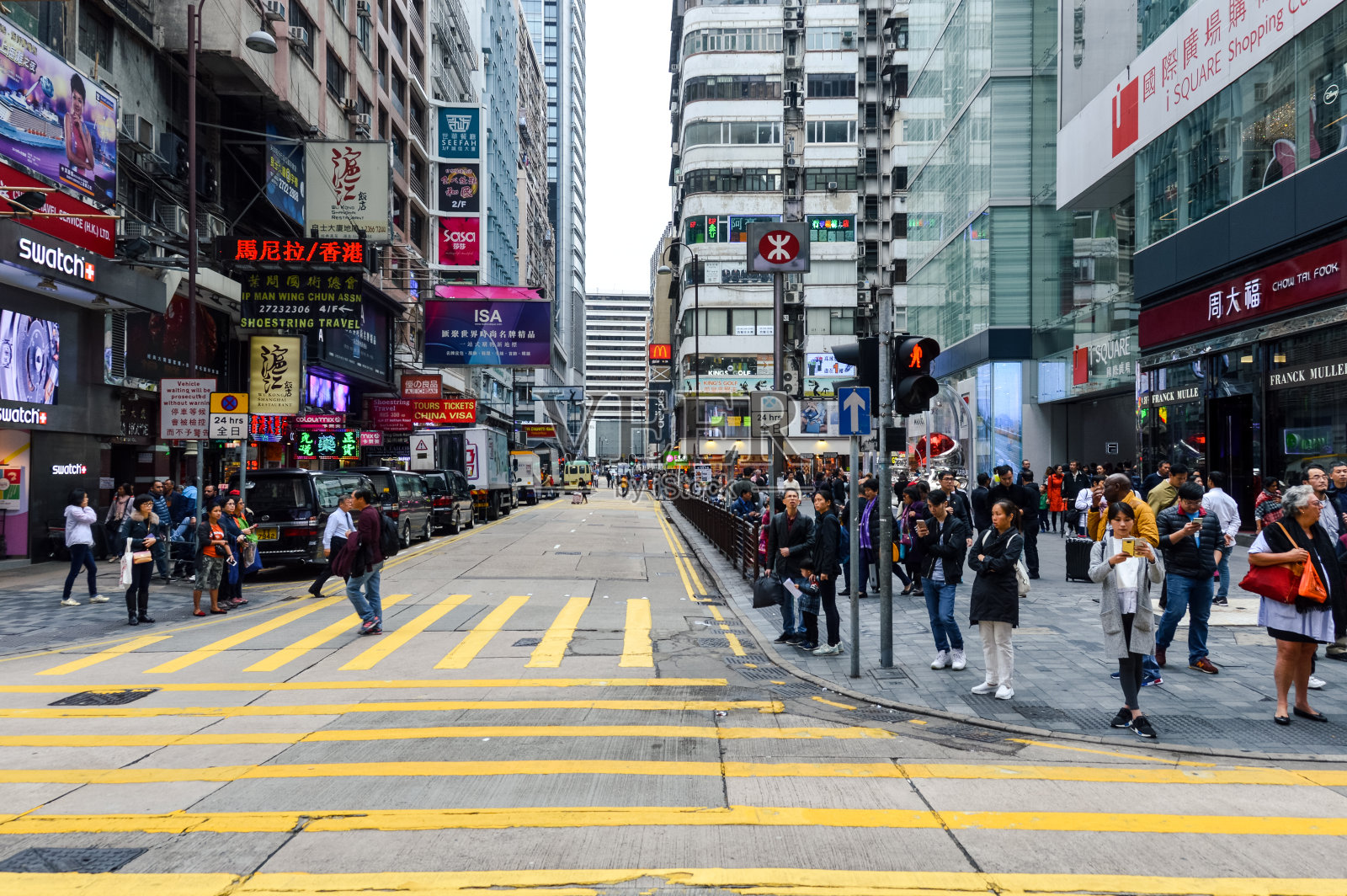 香港热闹的街景照片摄影图片_ID:147183403-Veer图库