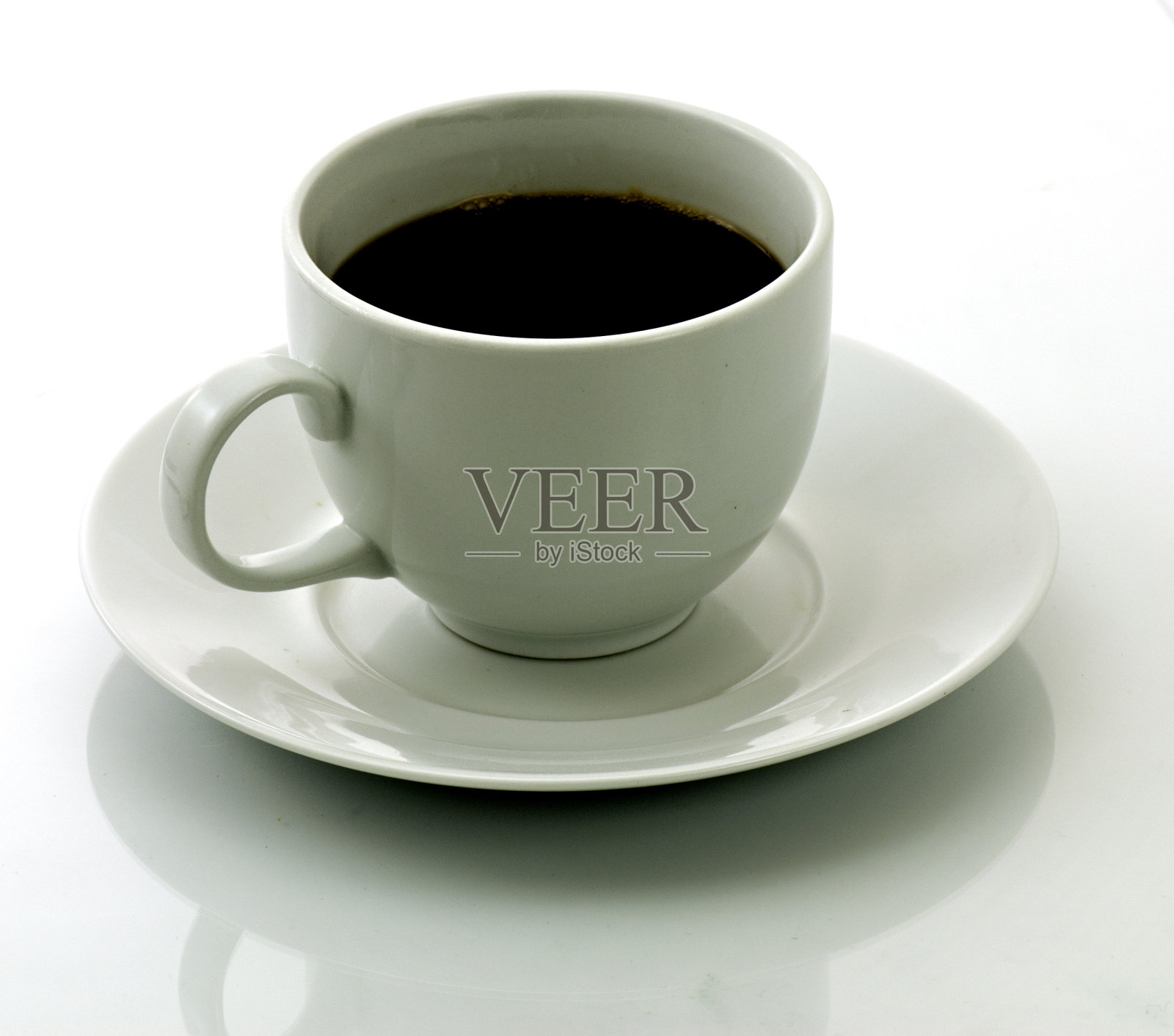 白瓷咖啡杯和茶碟-孤立照片摄影图片