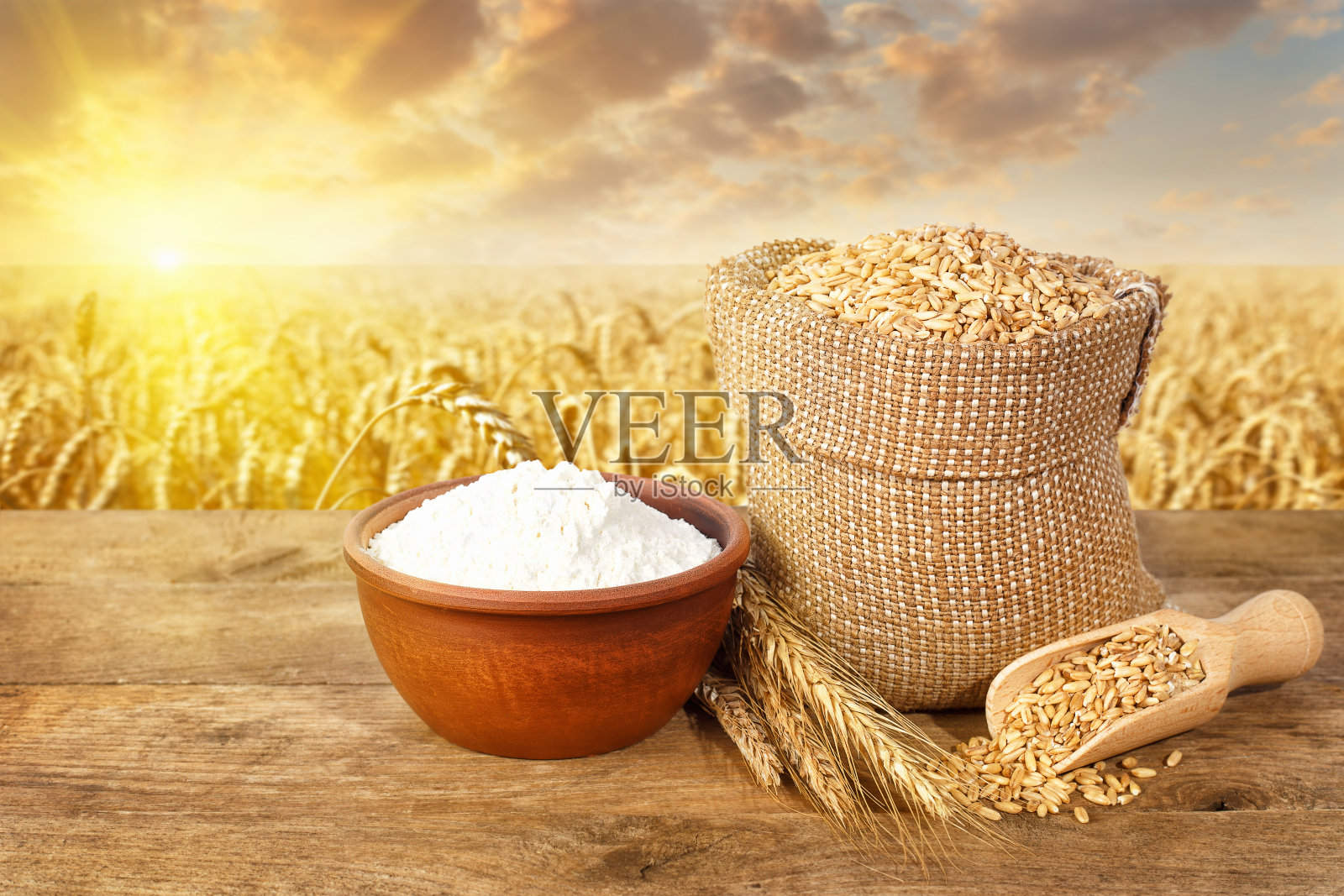 小麦和面粉的静物照片摄影图片