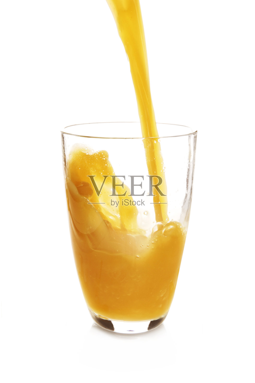 一杯由橙汁提供的钙照片摄影图片