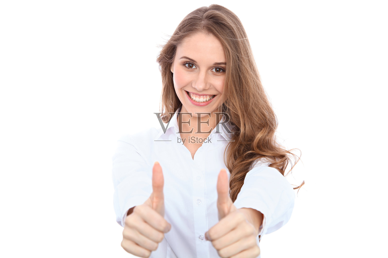 幸福微笑的女人，竖起大拇指，孤立在白色的背景照片摄影图片