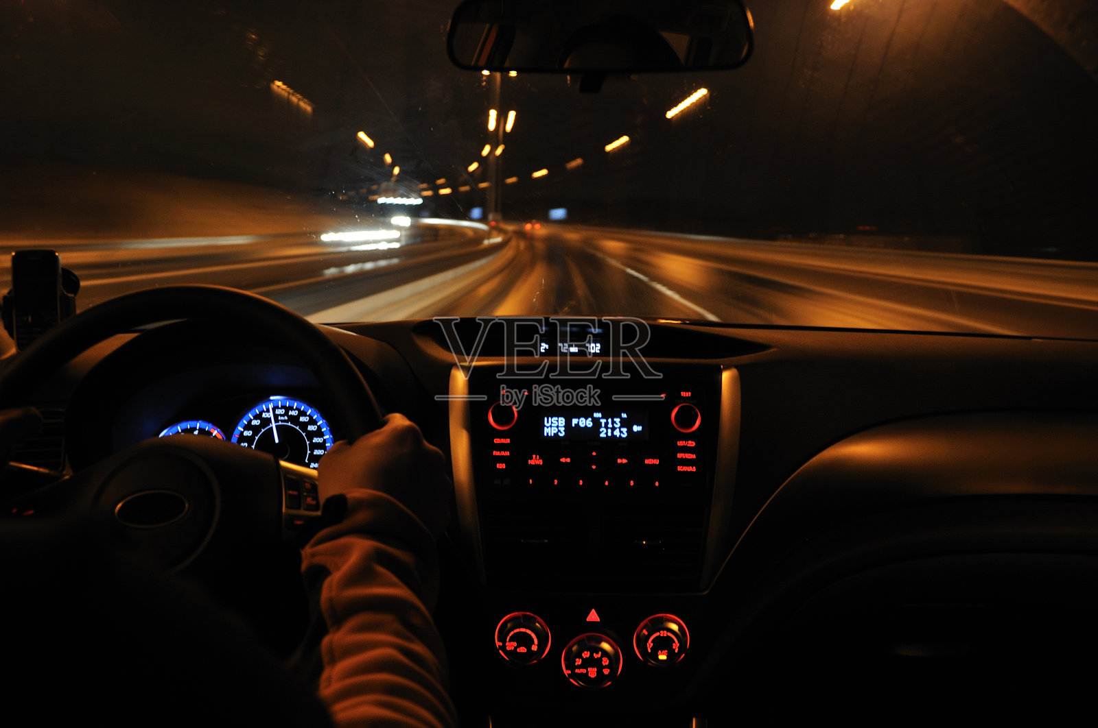 夜晚驾驶素材-夜晚驾驶图片-夜晚驾驶素材图片下载-觅知网