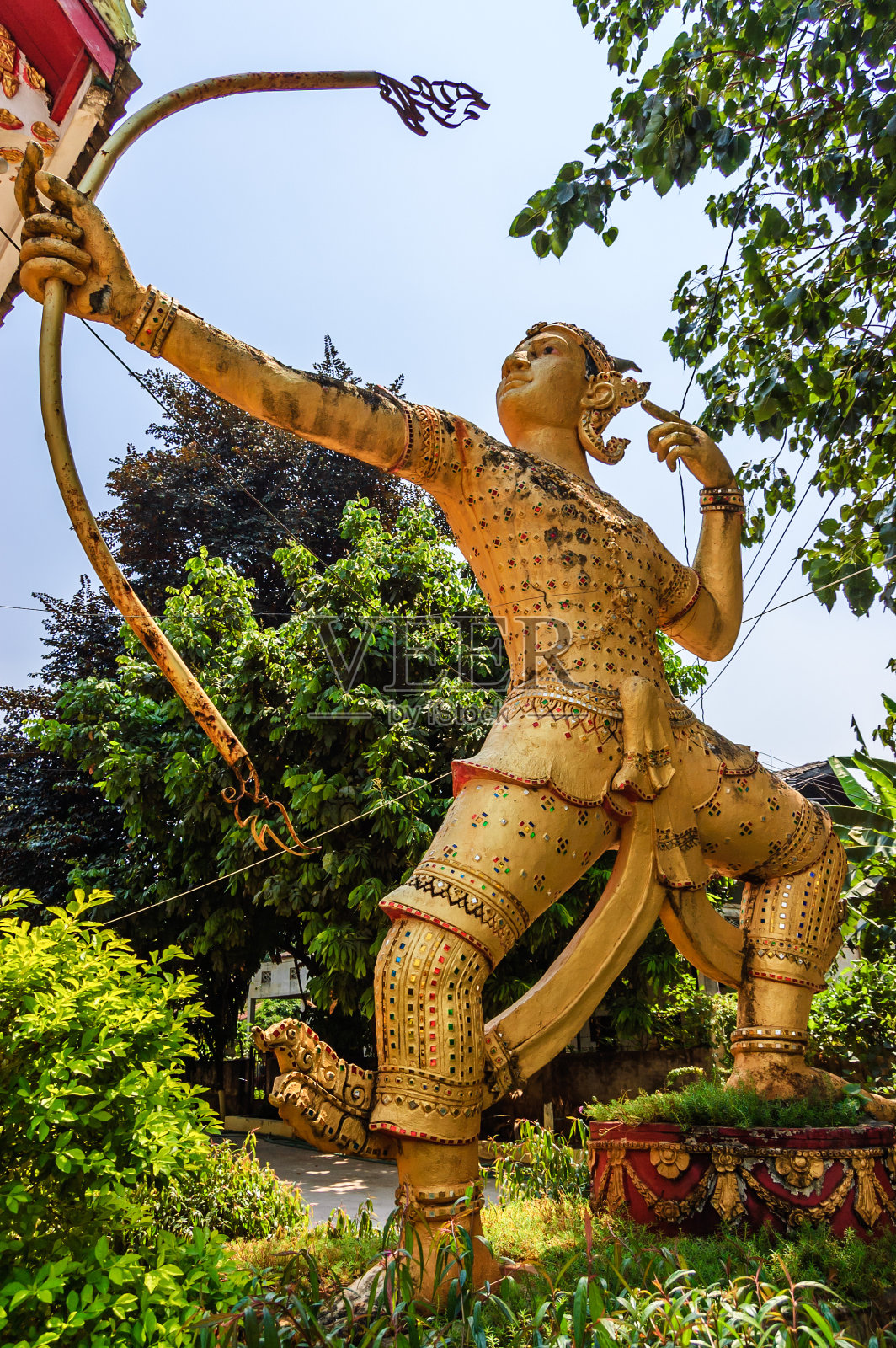 金射手雕像，老挝万象照片摄影图片