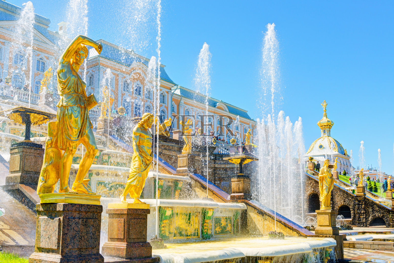 圣彼得堡彼得霍夫宫的大瀑布照片摄影图片