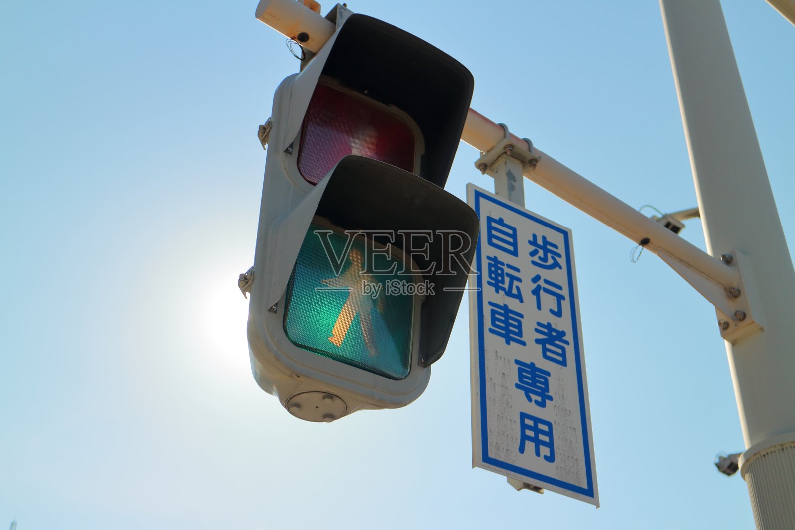 日本的交通信号灯照片摄影图片