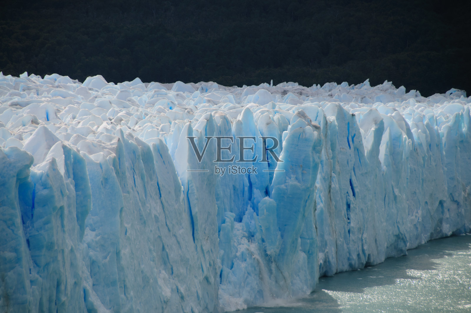 佩里托莫雷诺冰川崩解照片摄影图片