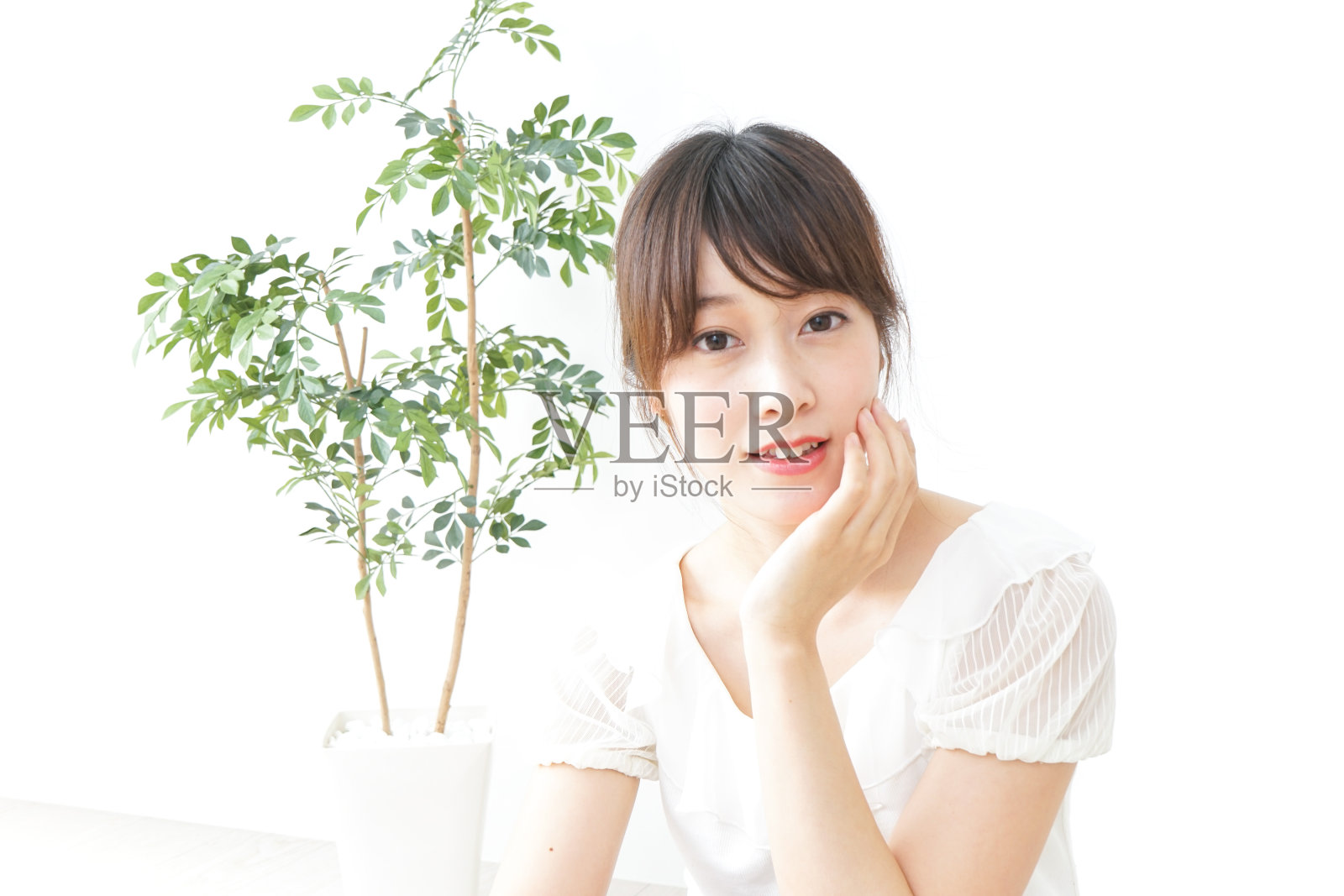 年轻的日本女性皮肤护理照片摄影图片