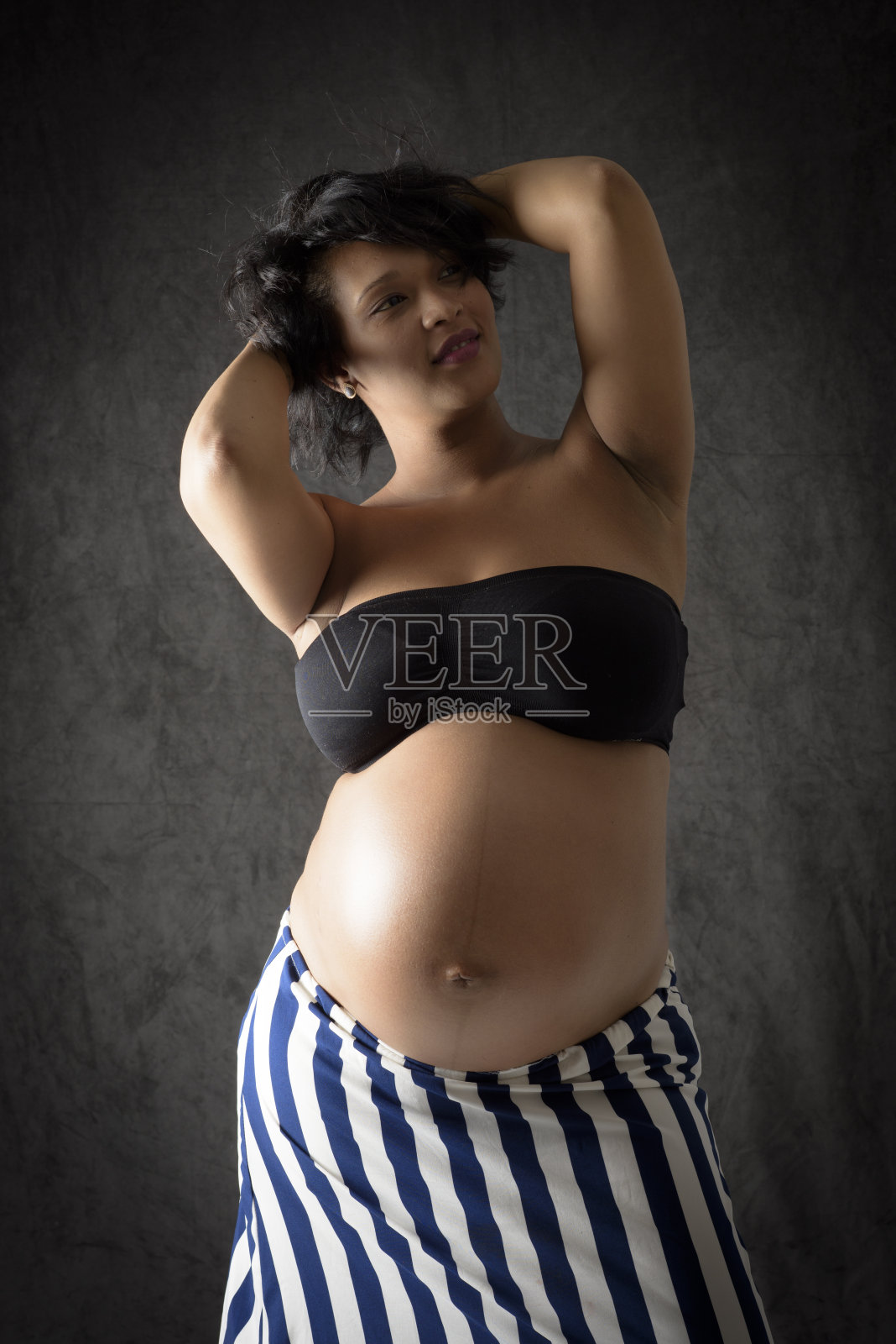 孕妇和有吸引力照片摄影图片