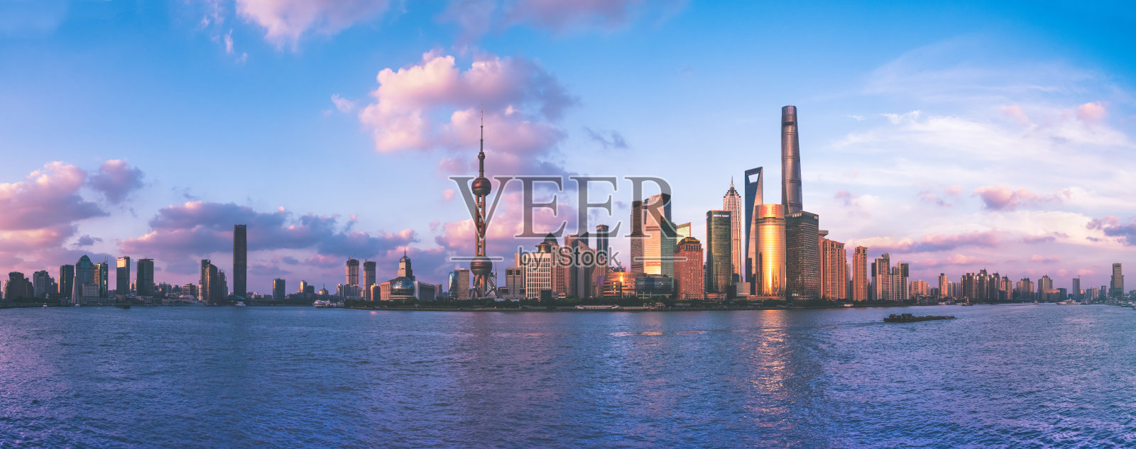 日落时分的上海城市全景照片摄影图片