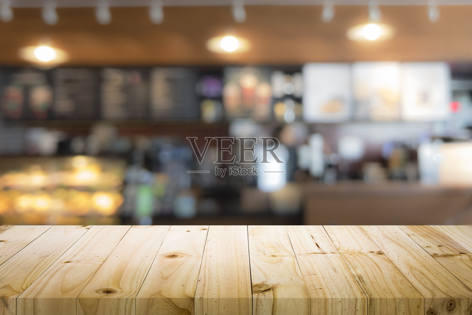 木质桌面上的咖啡咖啡馆柜台酒吧的背景照片摄影图片