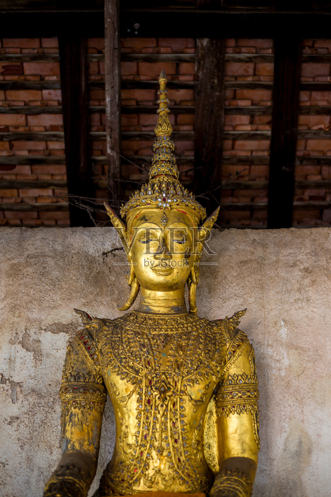 金纳拉的金色雕像，大皇宫，曼谷，泰国照片摄影图片