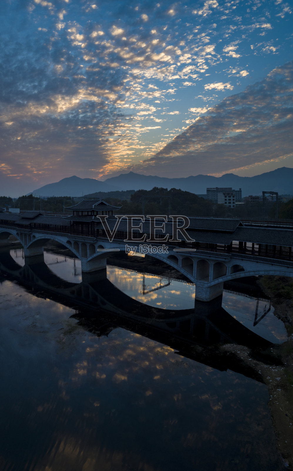 中国灵川风雨桥照片摄影图片