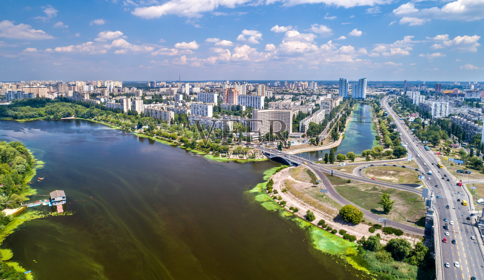 鸟瞰图的鲁萨尼夫卡区基辅，乌克兰照片摄影图片