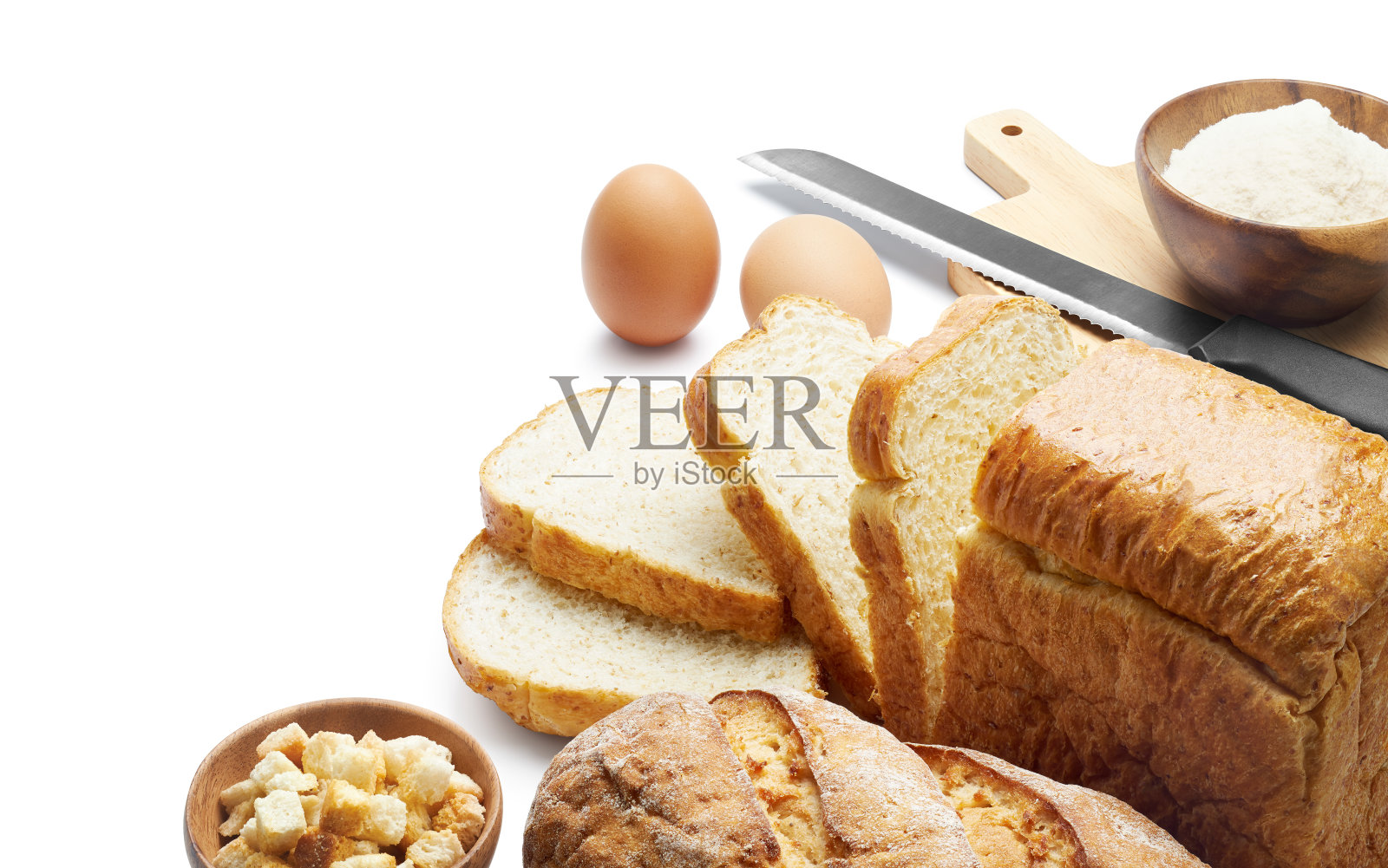 面包-面包和其他配料在白色背景上照片摄影图片