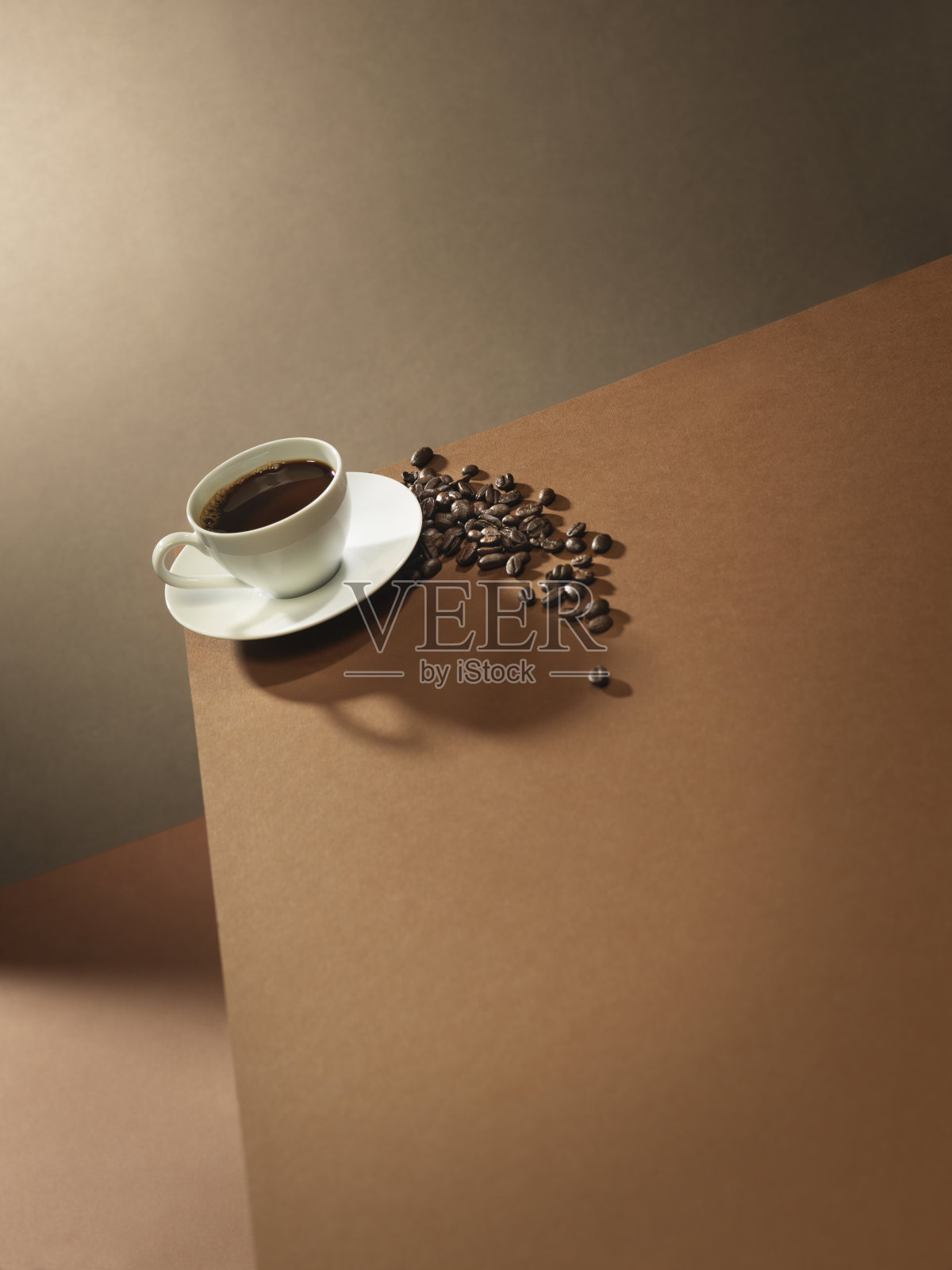 咖啡杯和豆子拷贝空间照片摄影图片