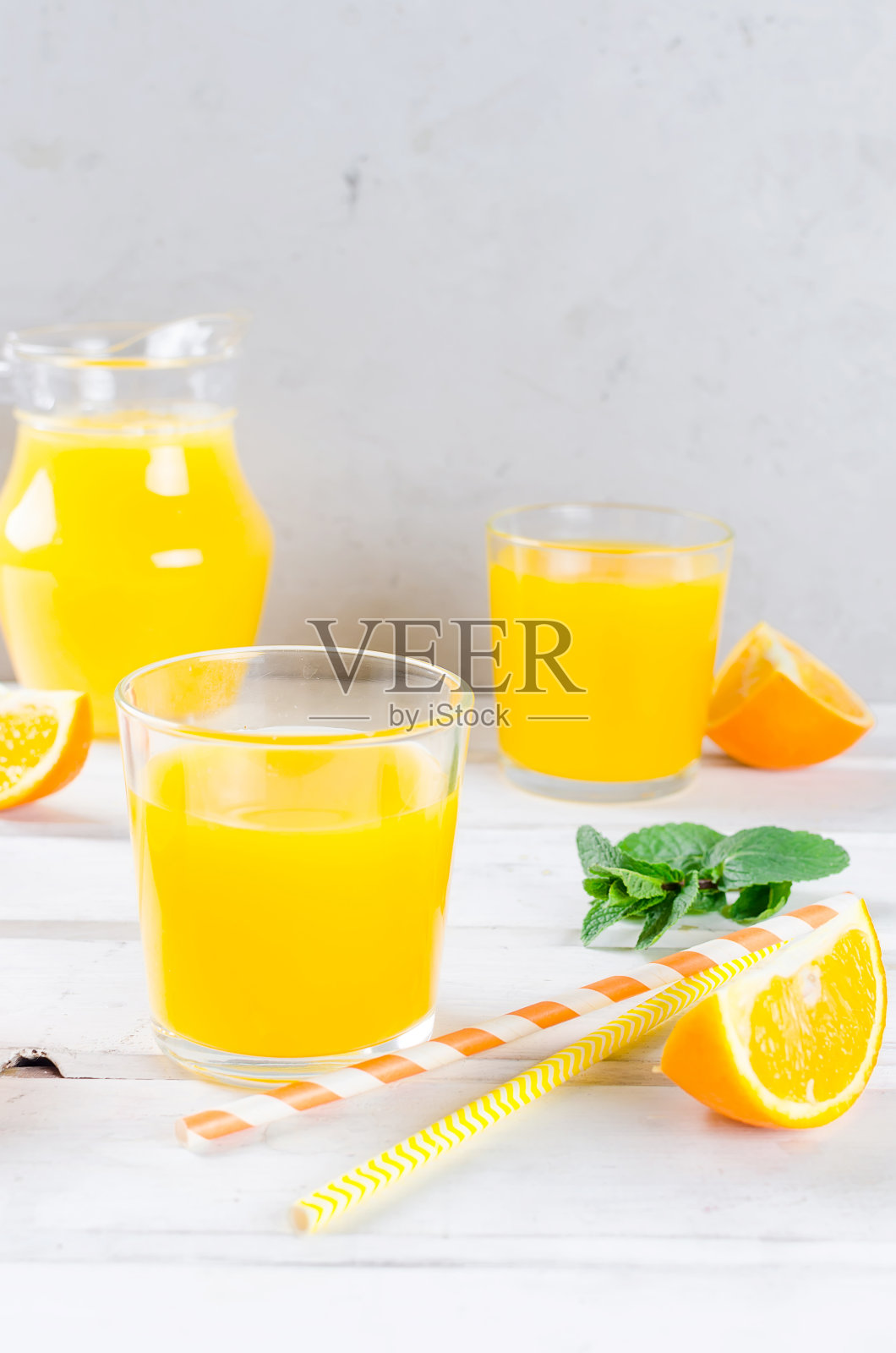 橙汁和橙片照片摄影图片