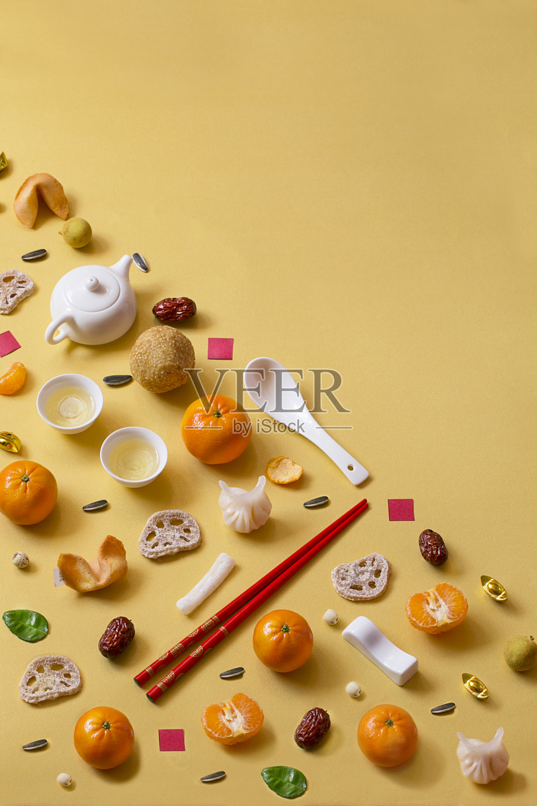 中国新年吃喝静物。照片摄影图片