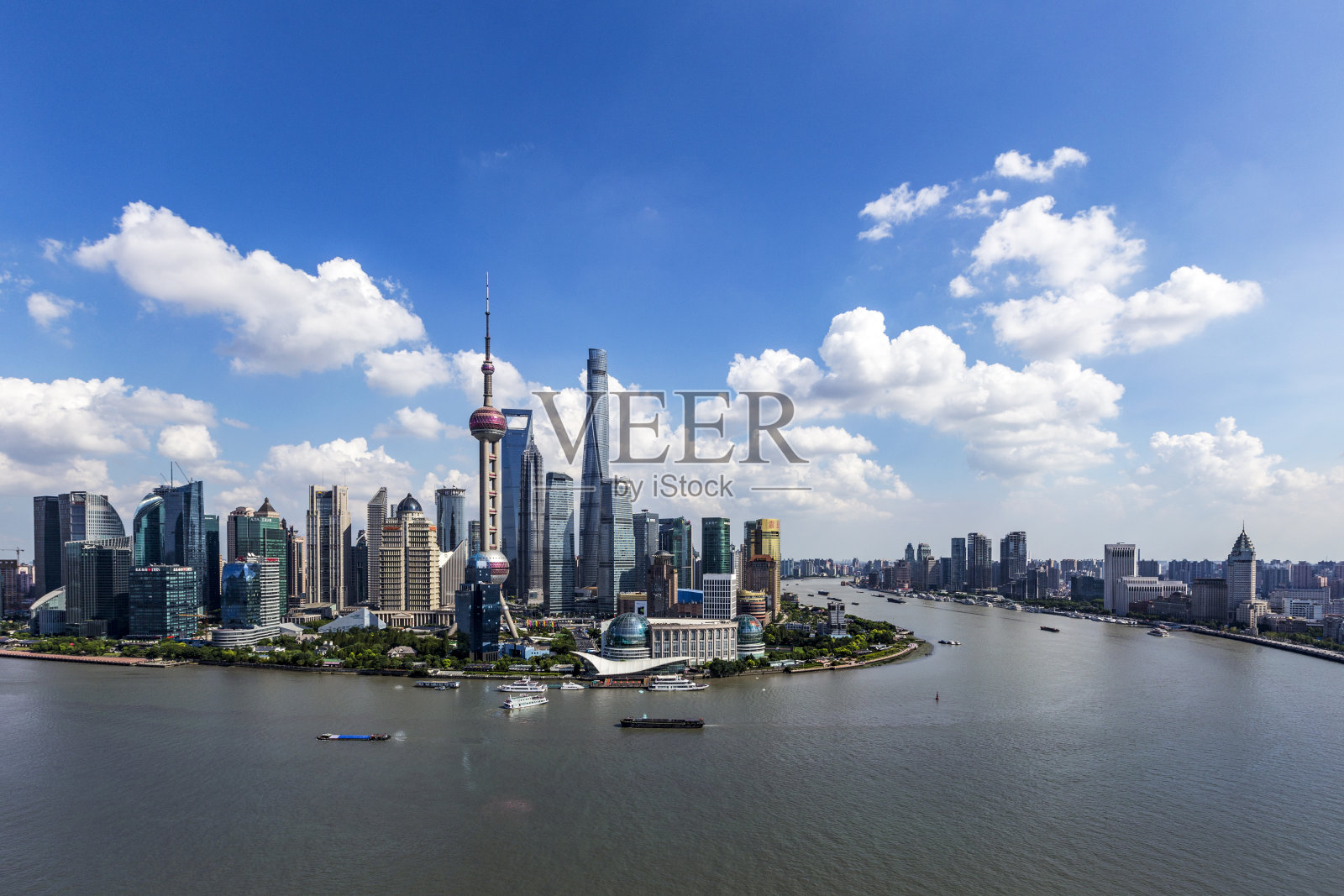 上海陆家嘴金融区照片摄影图片
