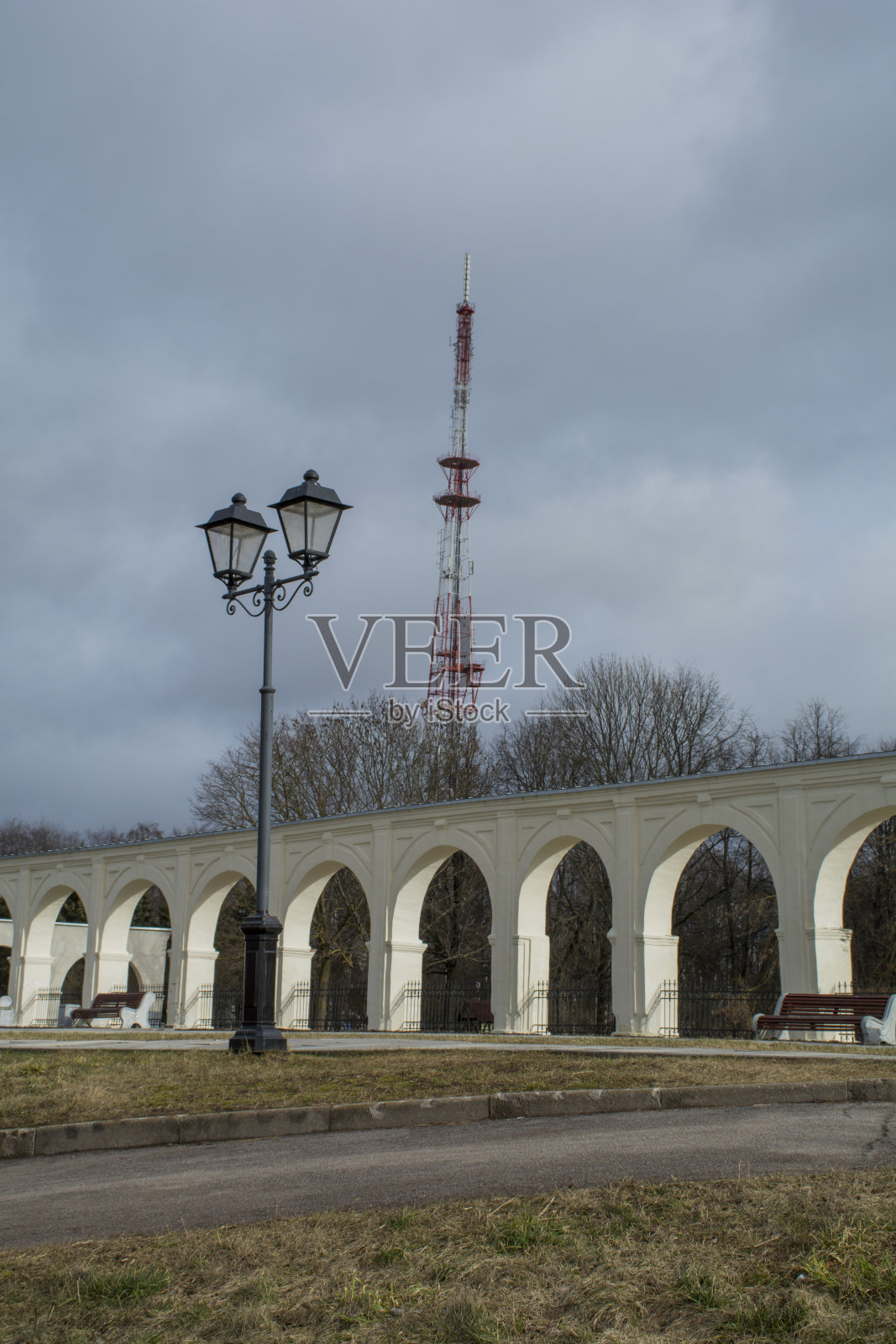 美丽的灯笼在历史上的沃尔科夫河堤岸，俄罗斯照片摄影图片