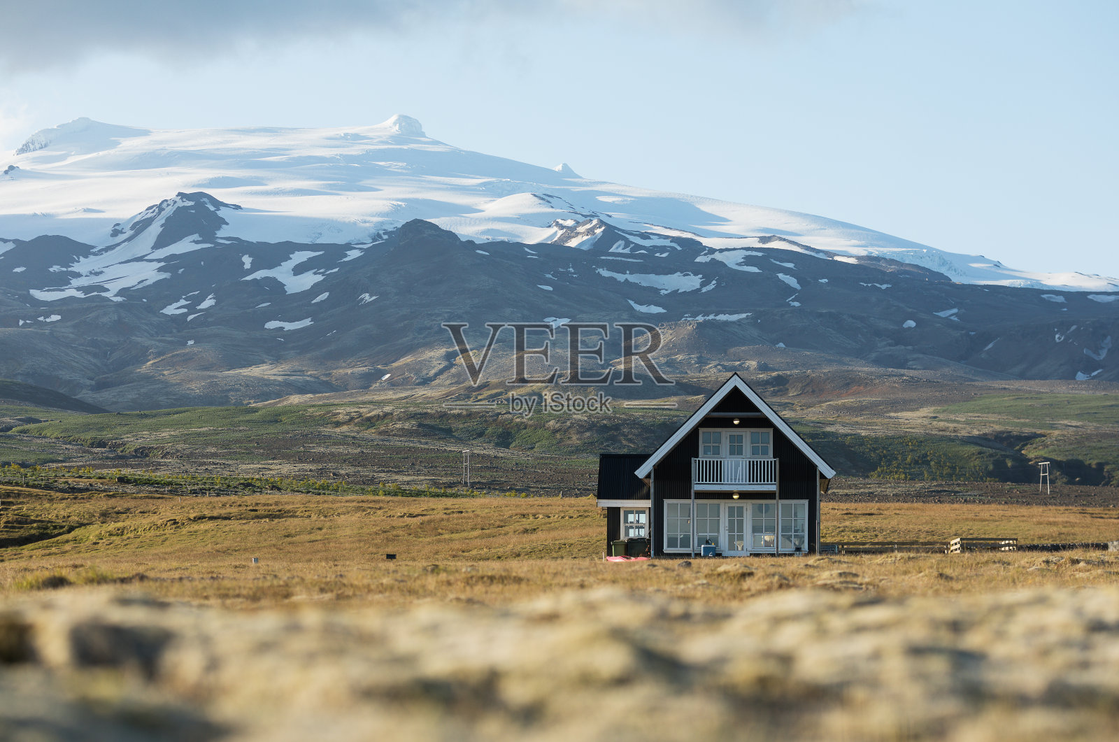 冰岛典型的房屋景观。照片摄影图片