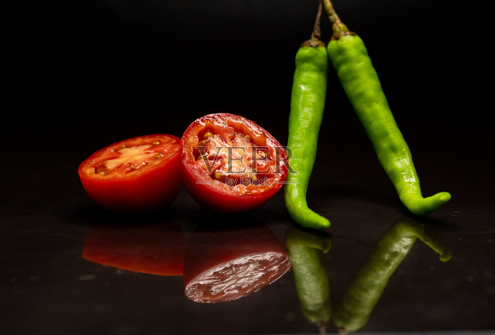 青椒配番茄照片摄影图片