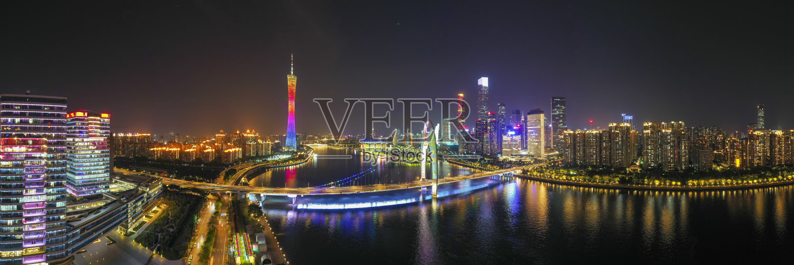 中国广州城市建筑夜景照片摄影图片