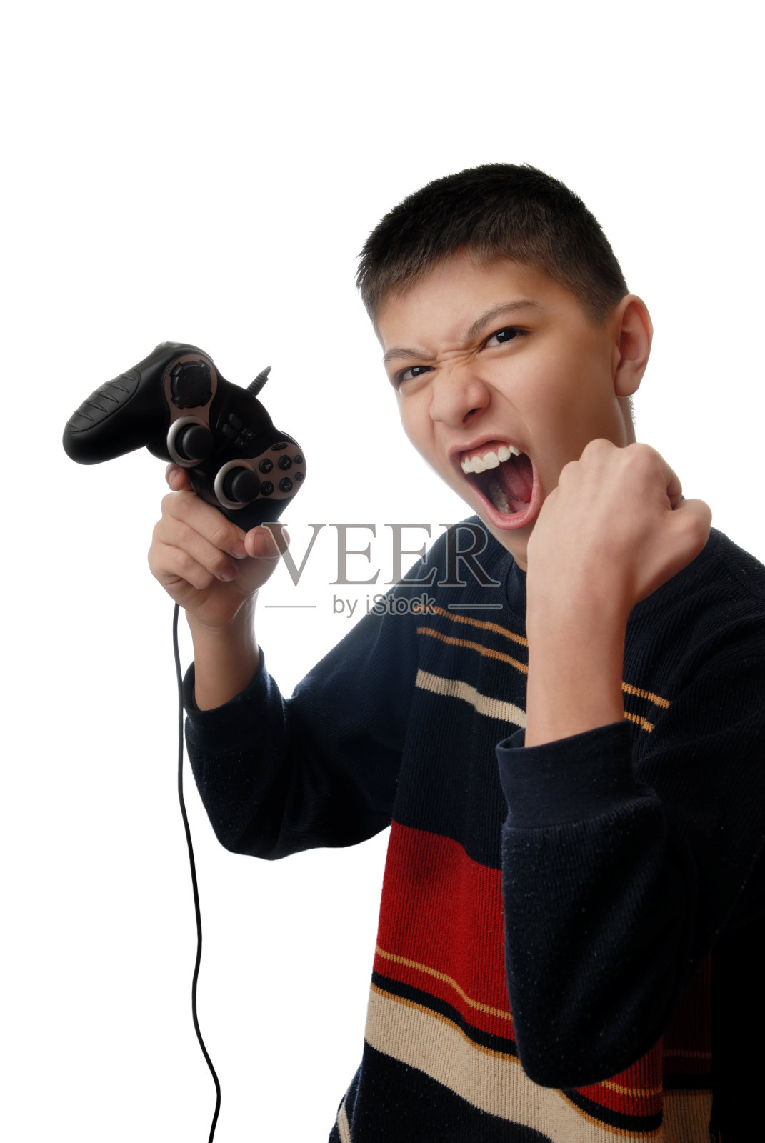 小男孩在电脑游戏中获胜照片摄影图片