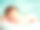 新生儿穿着尿布睡觉的特写照片素材图片