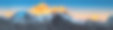 金色的日落在珠穆朗玛峰峰顶，喜马拉雅山脉的山峰全景素材图片